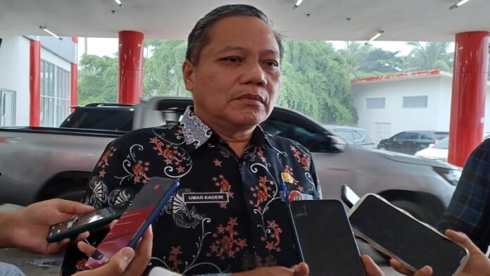 Kepala Dinas Kesehatan Kabupaten Kotim, Umar Kaderi saat di wawancarai awak media belum lama ini. (FOTO : BAHRI/KP)